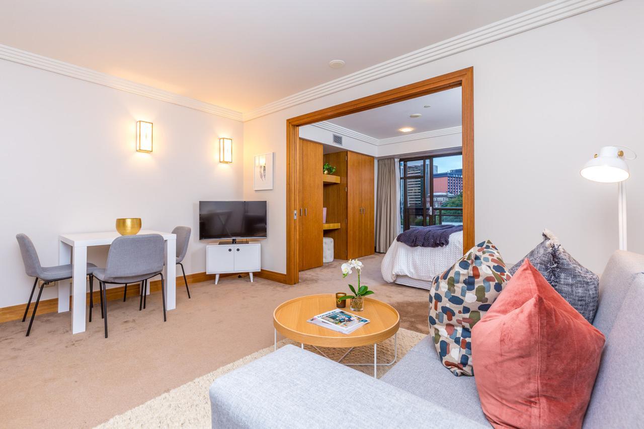 Stylish Central City Apartment With Pool And Gym Auckland Exterior foto